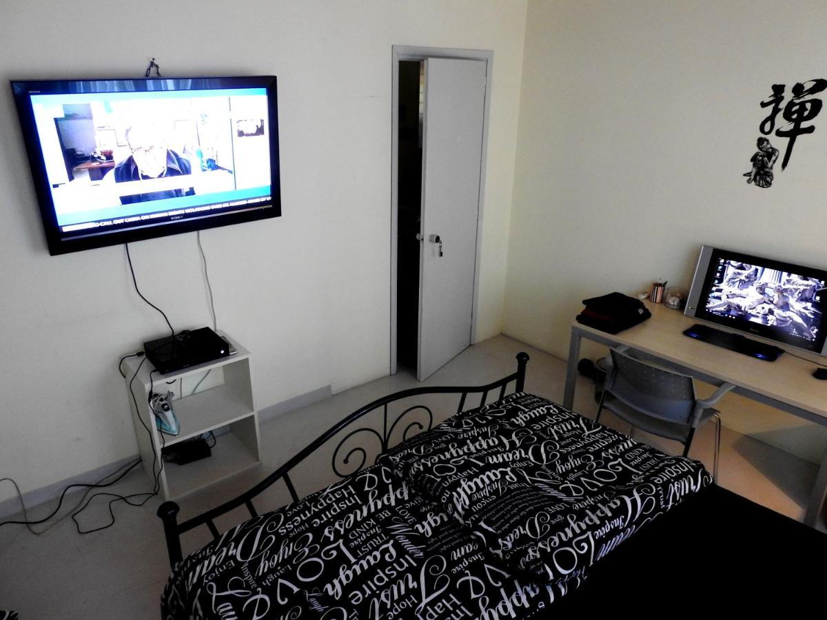 Port Very Near Fast Wi-Fi Netflix Room1 Piraeus Ngoại thất bức ảnh